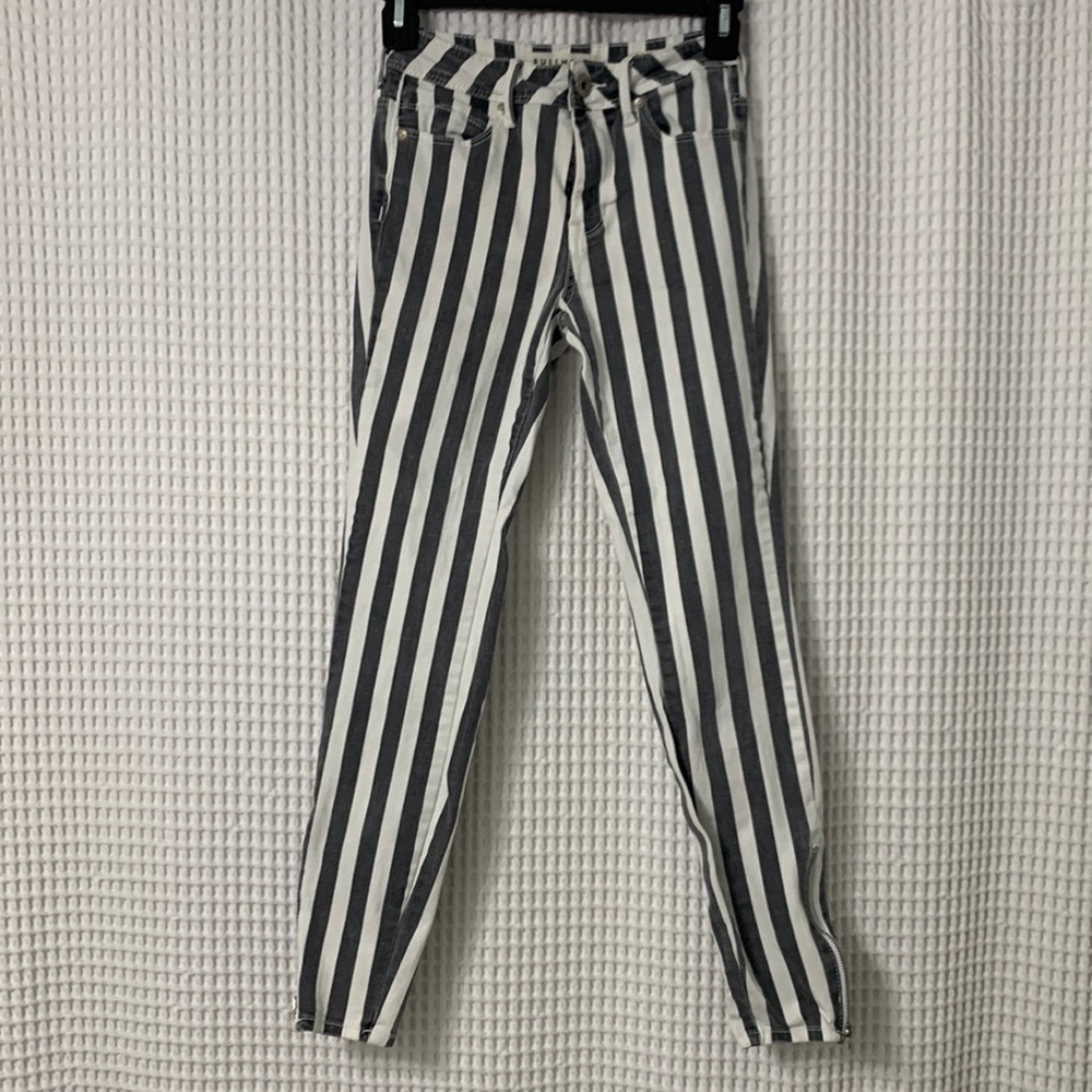 Bullhead Skinny Jeans